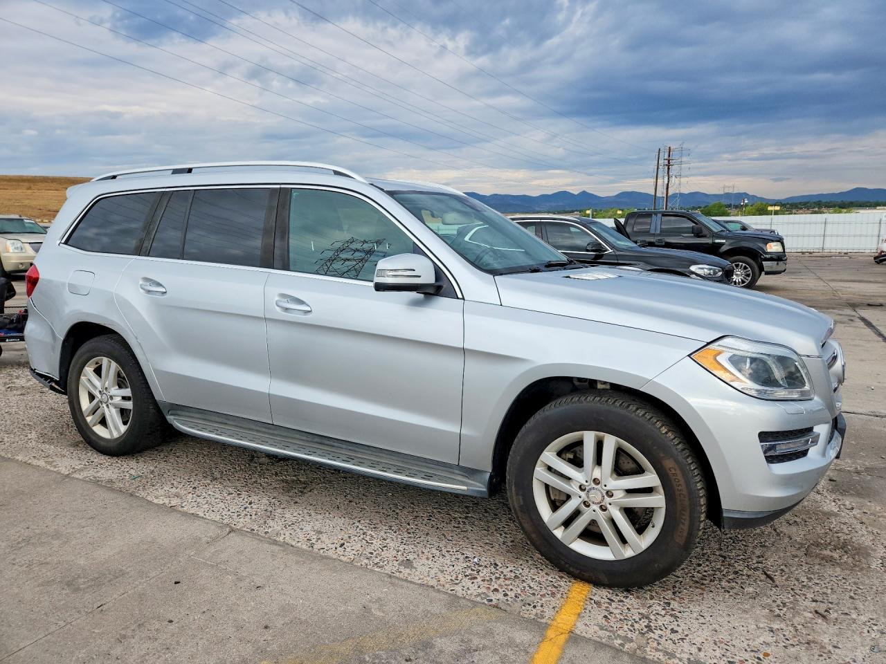 2013 Mercedes-benz Gl 450 4matic Серебряный vin: 4JGDF7CEXDA101641