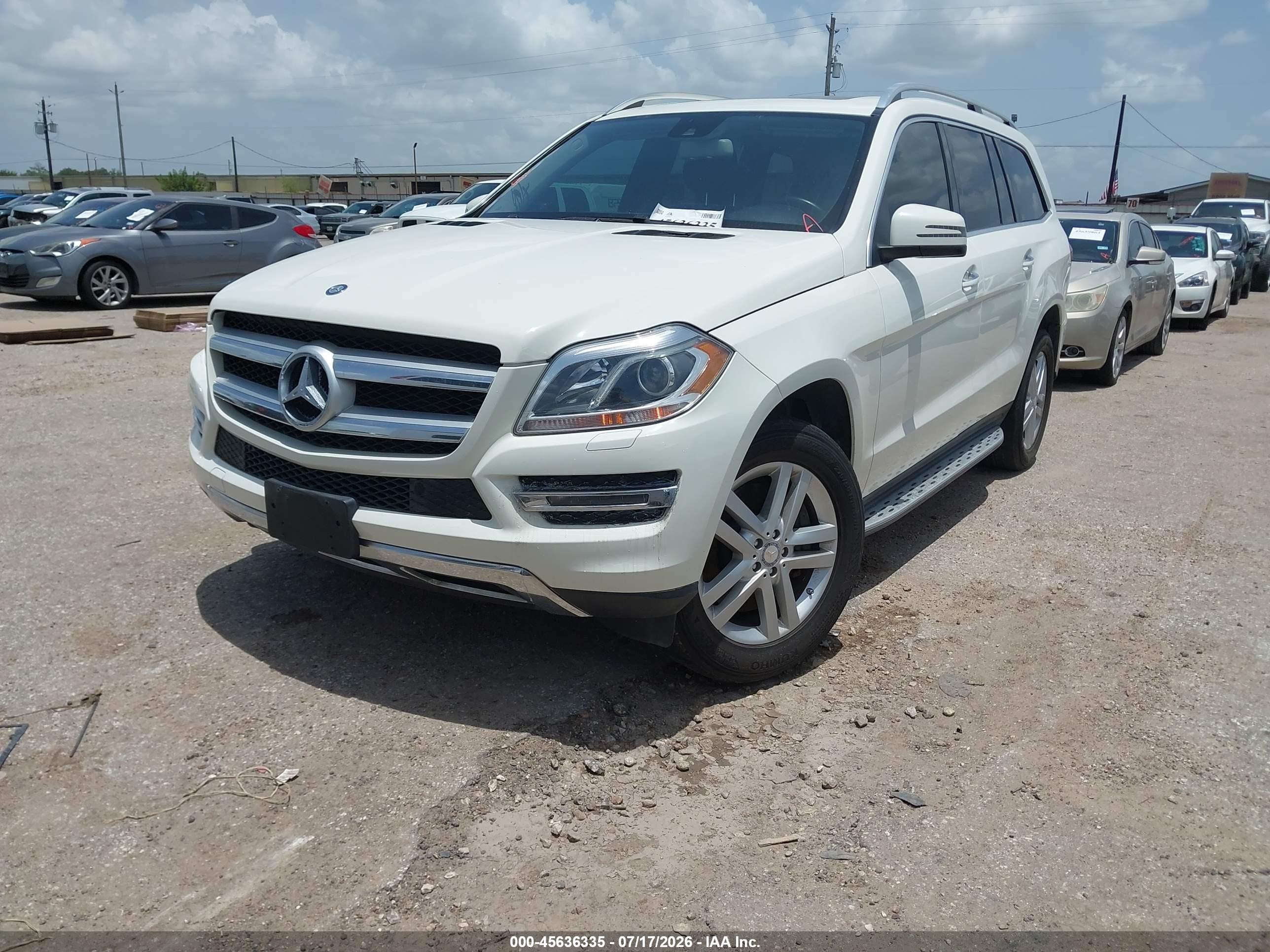 2013 Mercedes-benz Gl 450 4matic White vin: 4JGDF7CEXDA168272