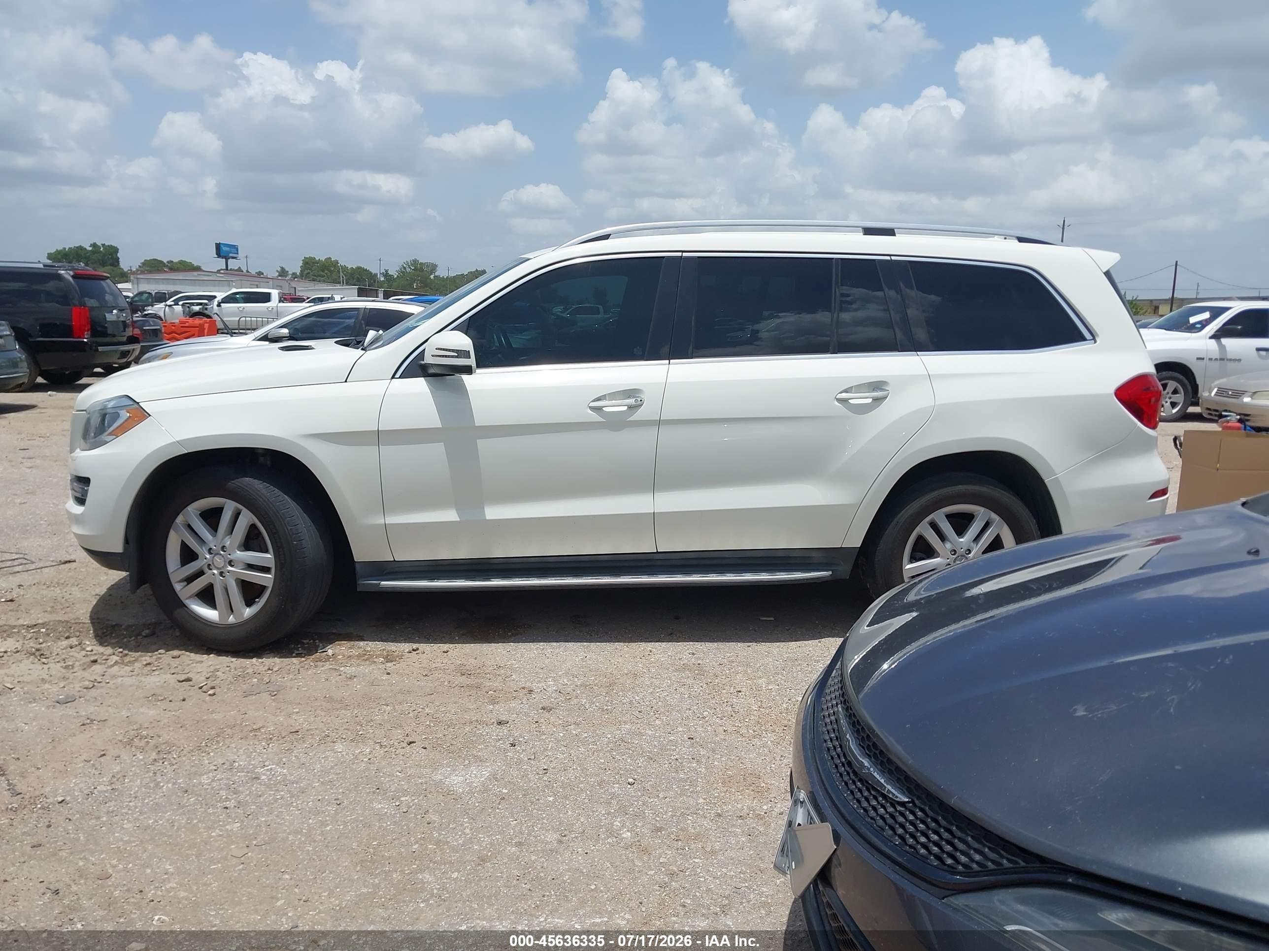 2013 Mercedes-benz Gl 450 4matic White vin: 4JGDF7CEXDA168272