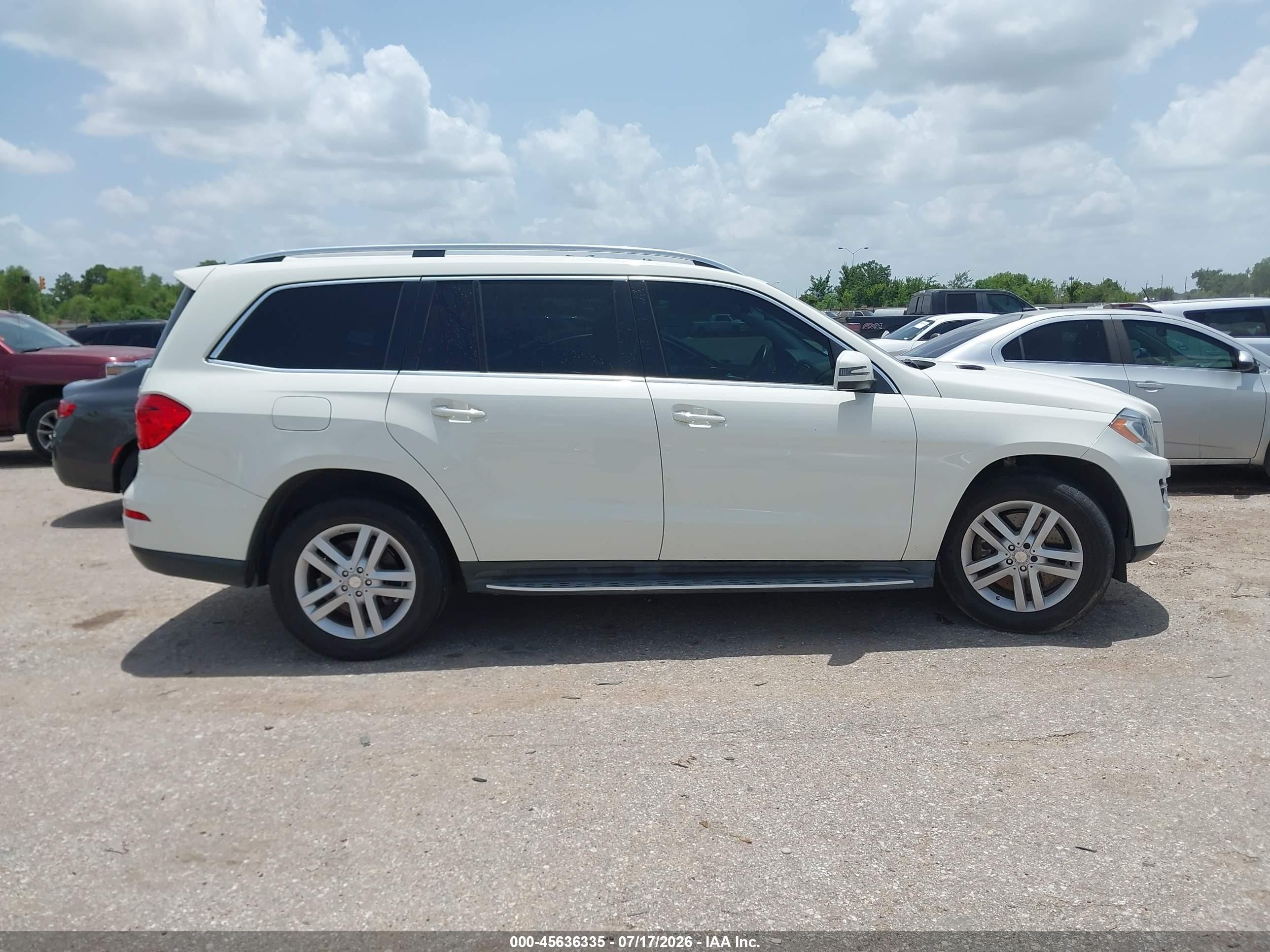 2013 Mercedes-benz Gl 450 4matic White vin: 4JGDF7CEXDA168272