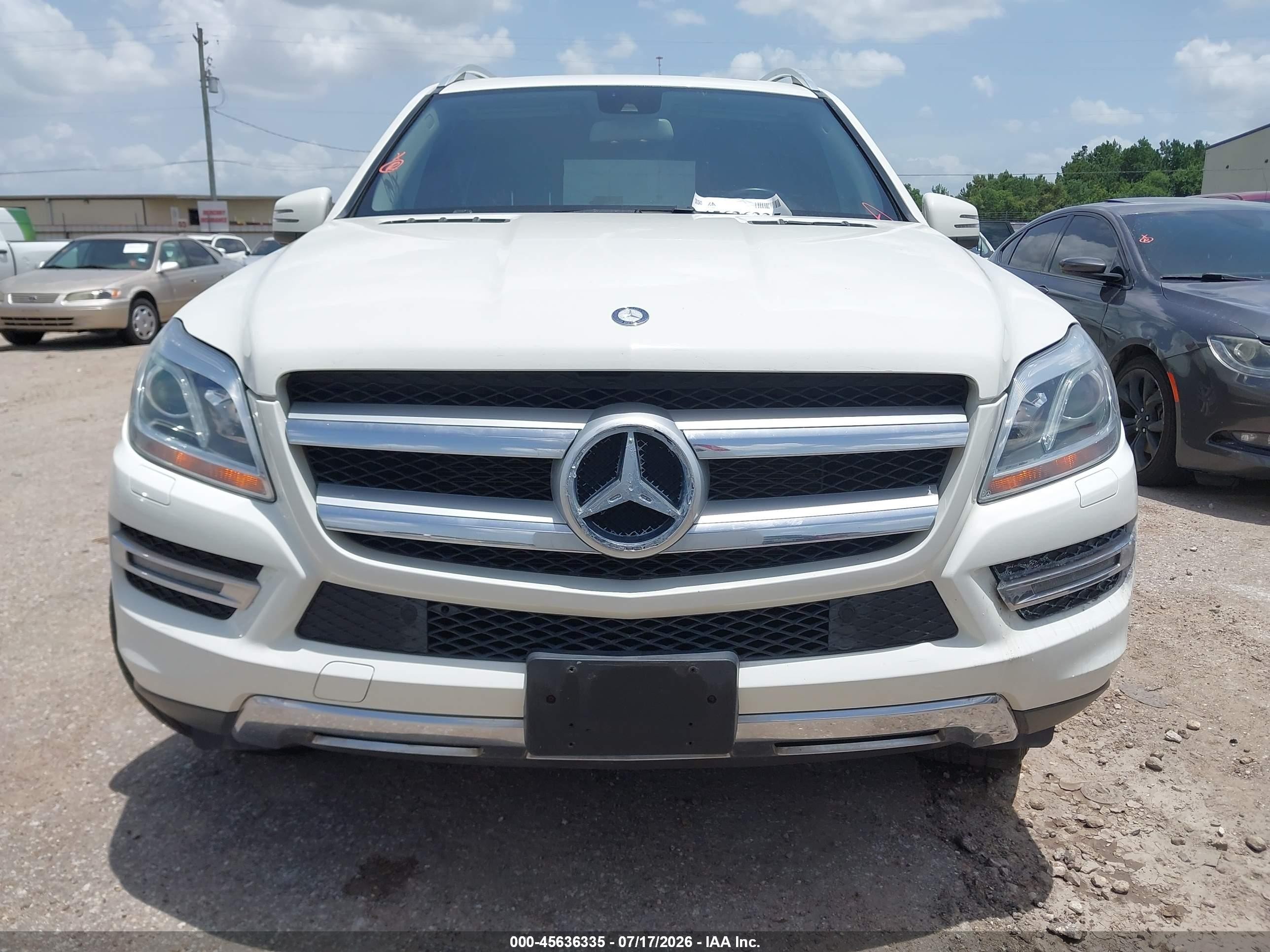 2013 Mercedes-benz Gl 450 4matic White vin: 4JGDF7CEXDA168272