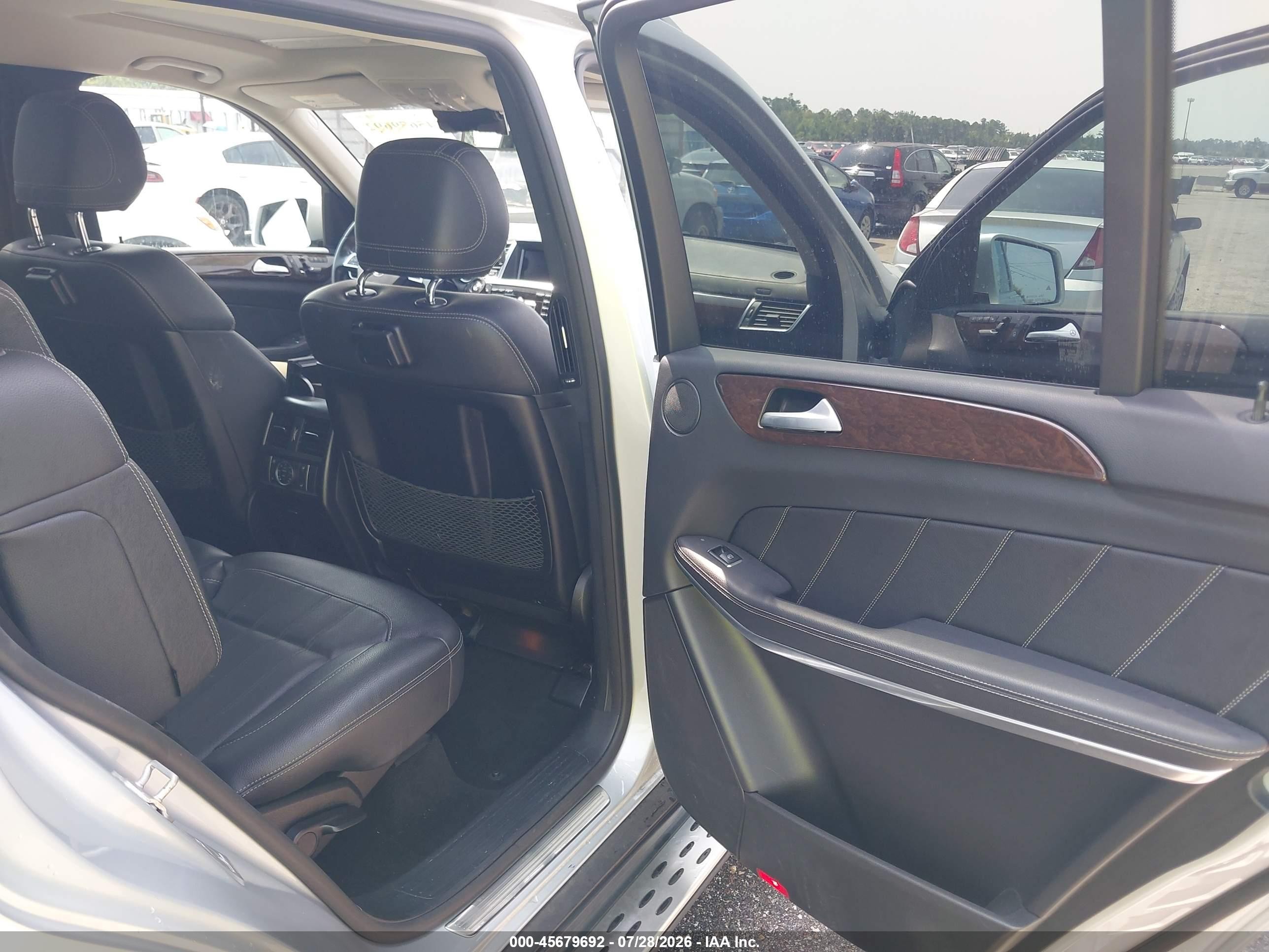 2013 Mercedes-benz Gl 450 4matic Серебряный vin: 4JGDF7CEXDA247070