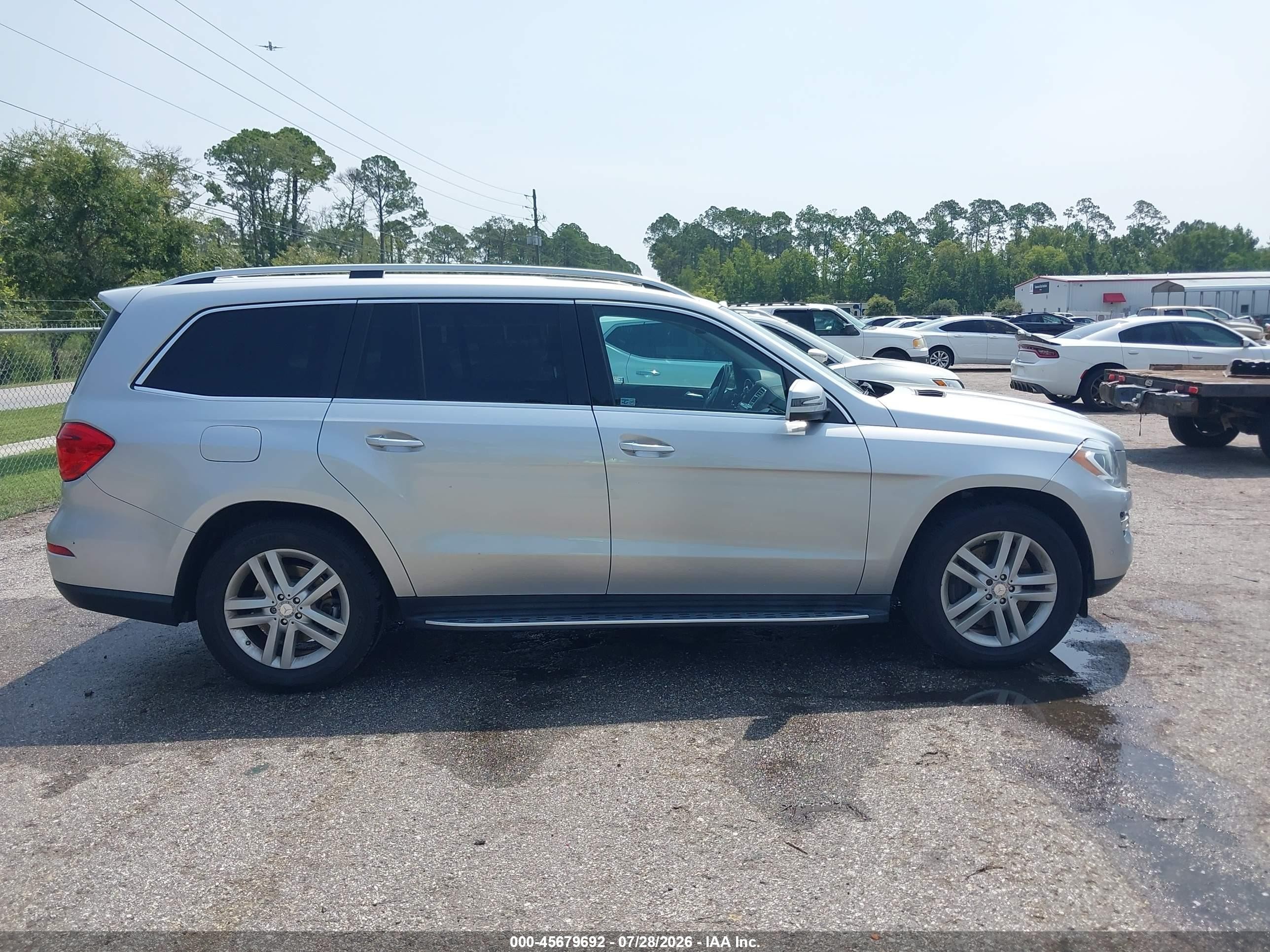 2013 Mercedes-benz Gl 450 4matic Серебряный vin: 4JGDF7CEXDA247070