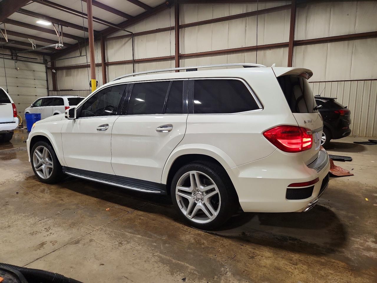 2015 Mercedes-benz Gl 550 4matic White vin: 4JGDF7DE1FA465089
