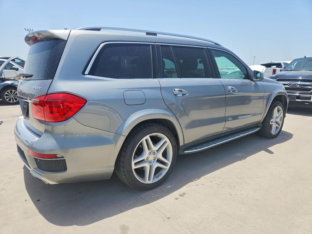 2015 Mercedes-benz Gl 550 4matic Silver vin: 4JGDF7DE1FA593056