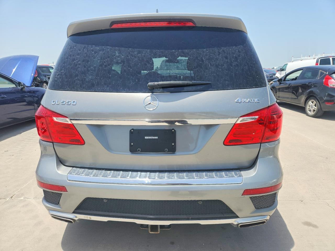 2015 Mercedes-benz Gl 550 4matic Silver vin: 4JGDF7DE1FA593056