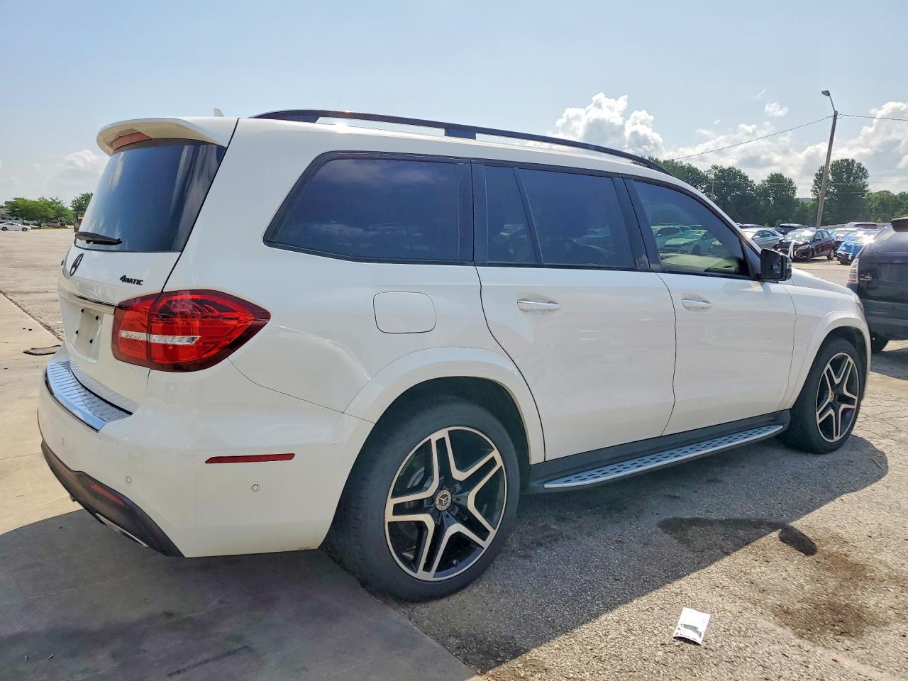 2018 Mercedes-benz Gls 550 Белый vin: 4JGDF7DE1JA997435