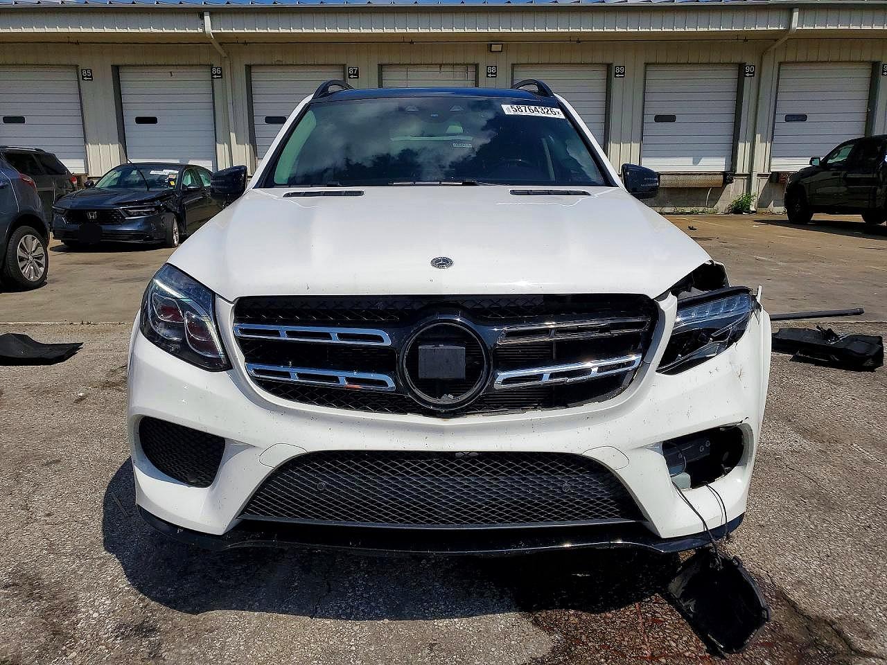 2018 Mercedes-benz Gls 550 Белый vin: 4JGDF7DE1JA997435