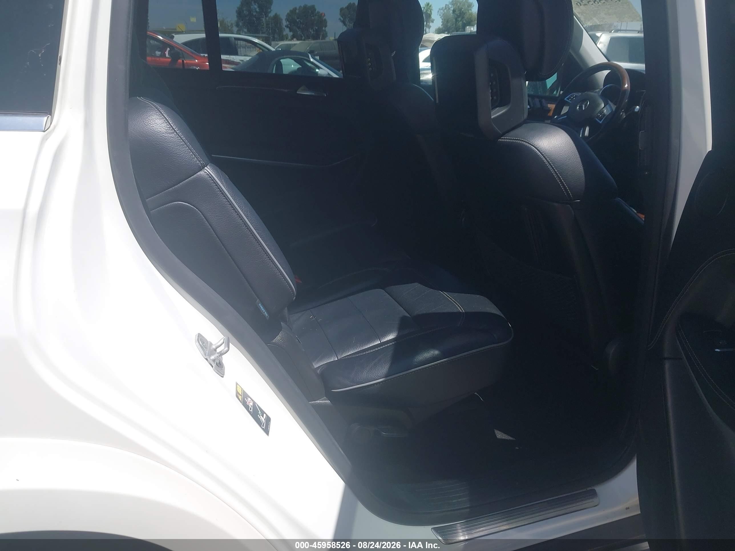 2013 Mercedes-benz Gl 550 4matic White vin: 4JGDF7DE2DA165901