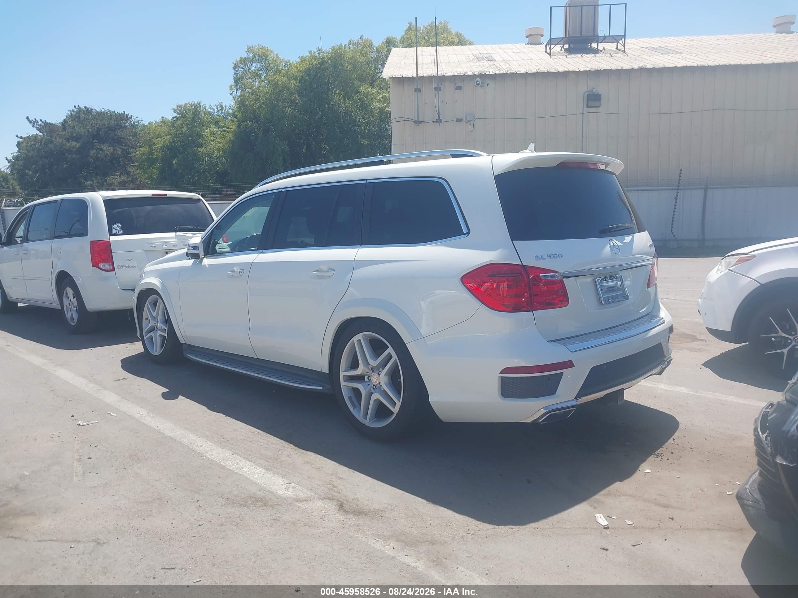 2013 Mercedes-benz Gl 550 4matic White vin: 4JGDF7DE2DA165901