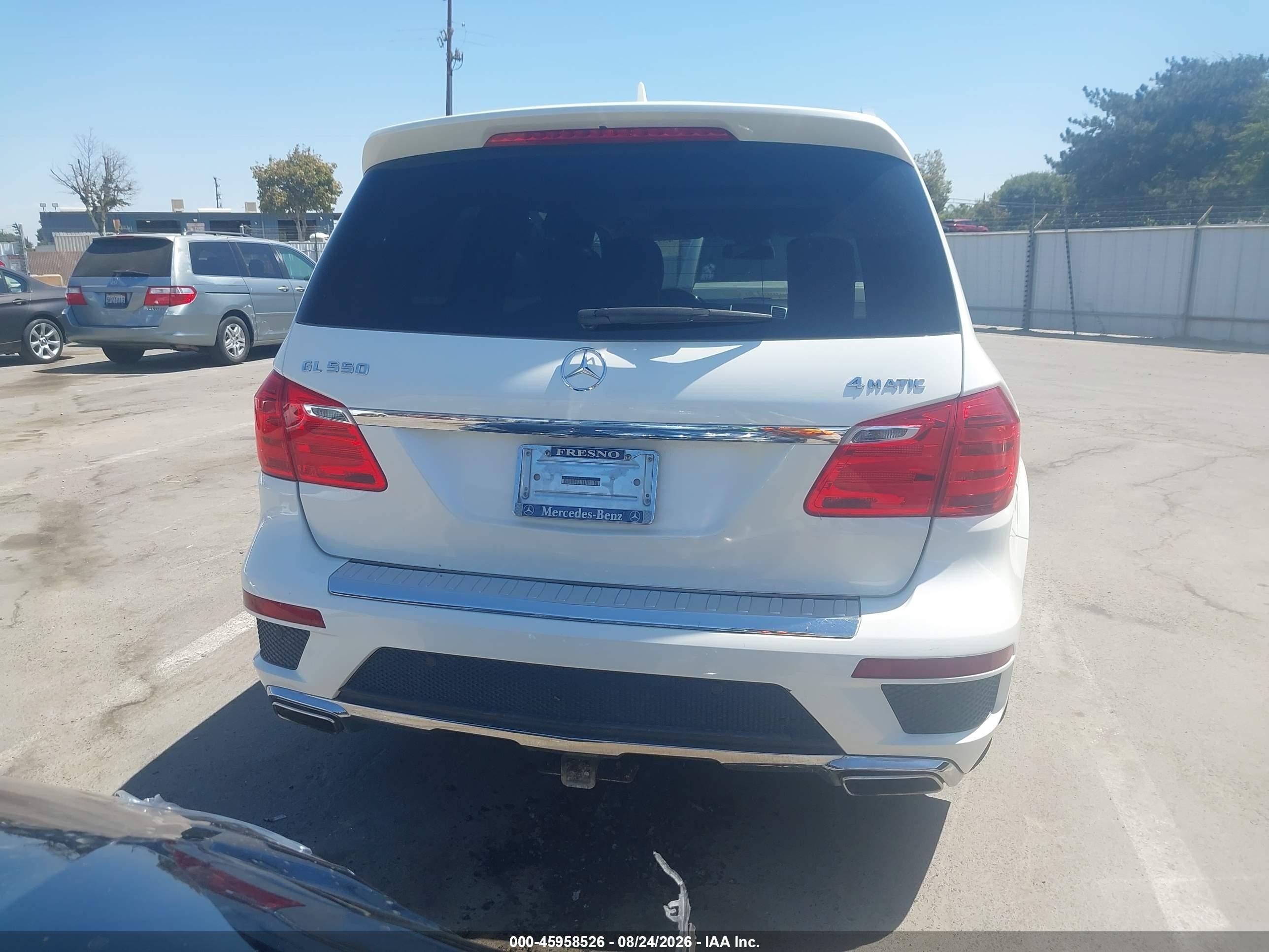 2013 Mercedes-benz Gl 550 4matic White vin: 4JGDF7DE2DA165901