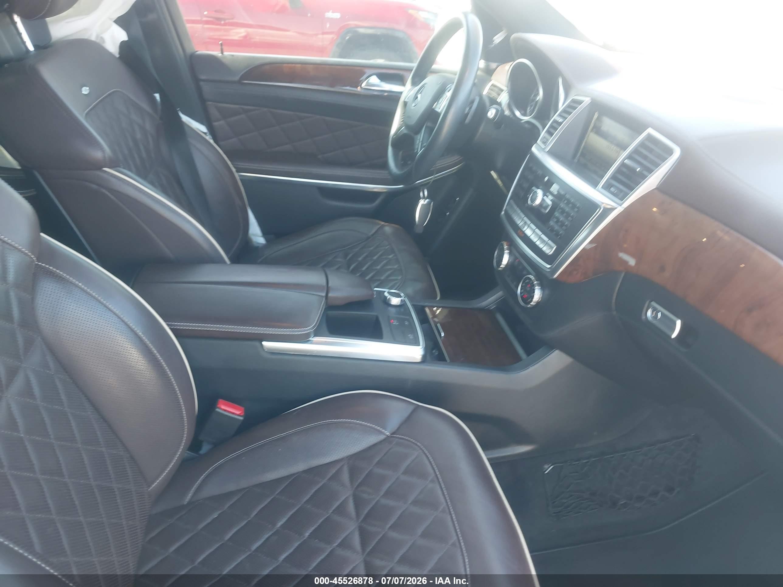 2015 Mercedes-benz Gl 550 4matic White vin: 4JGDF7DE2FA498067