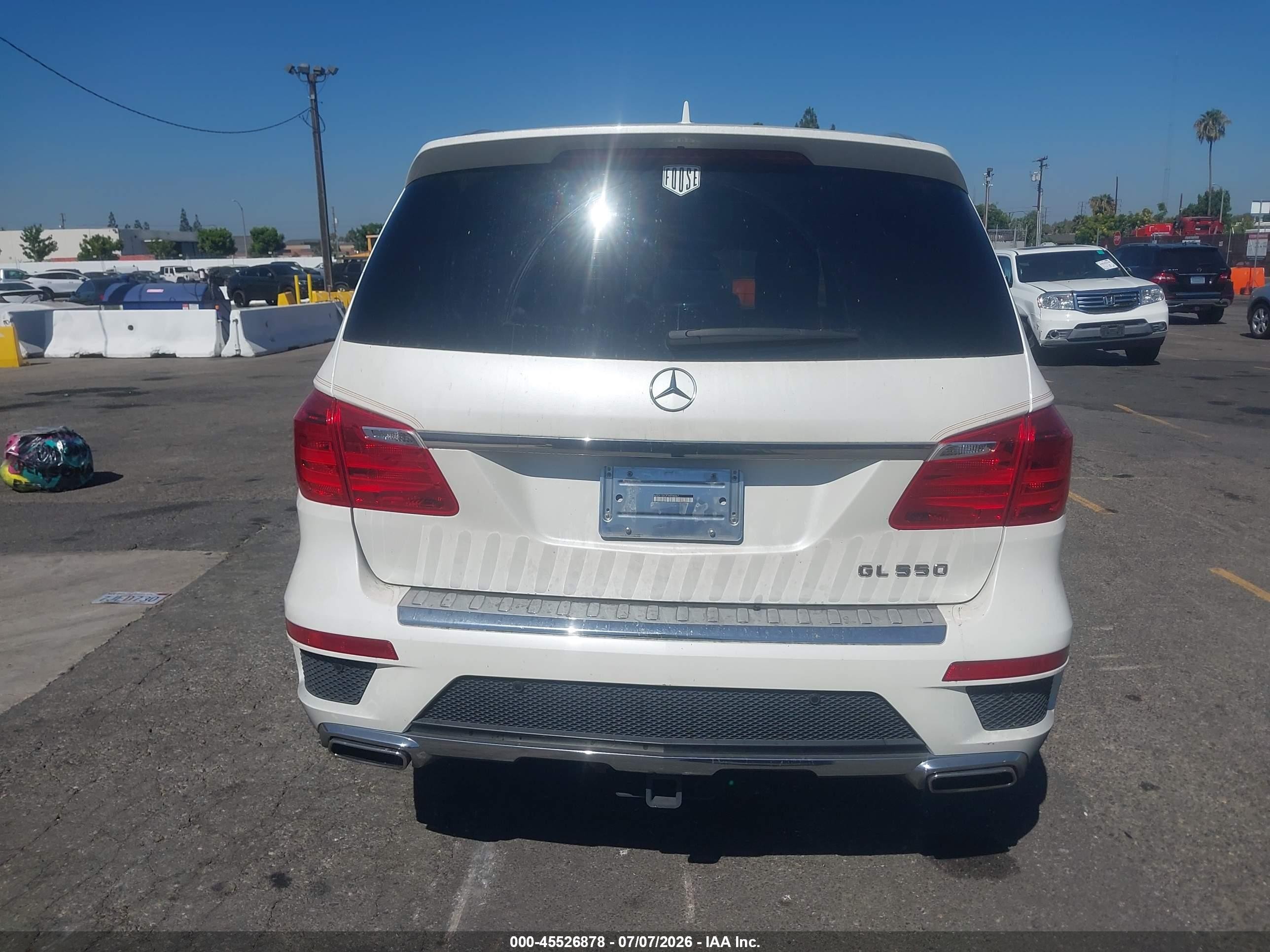 2015 Mercedes-benz Gl 550 4matic White vin: 4JGDF7DE2FA498067