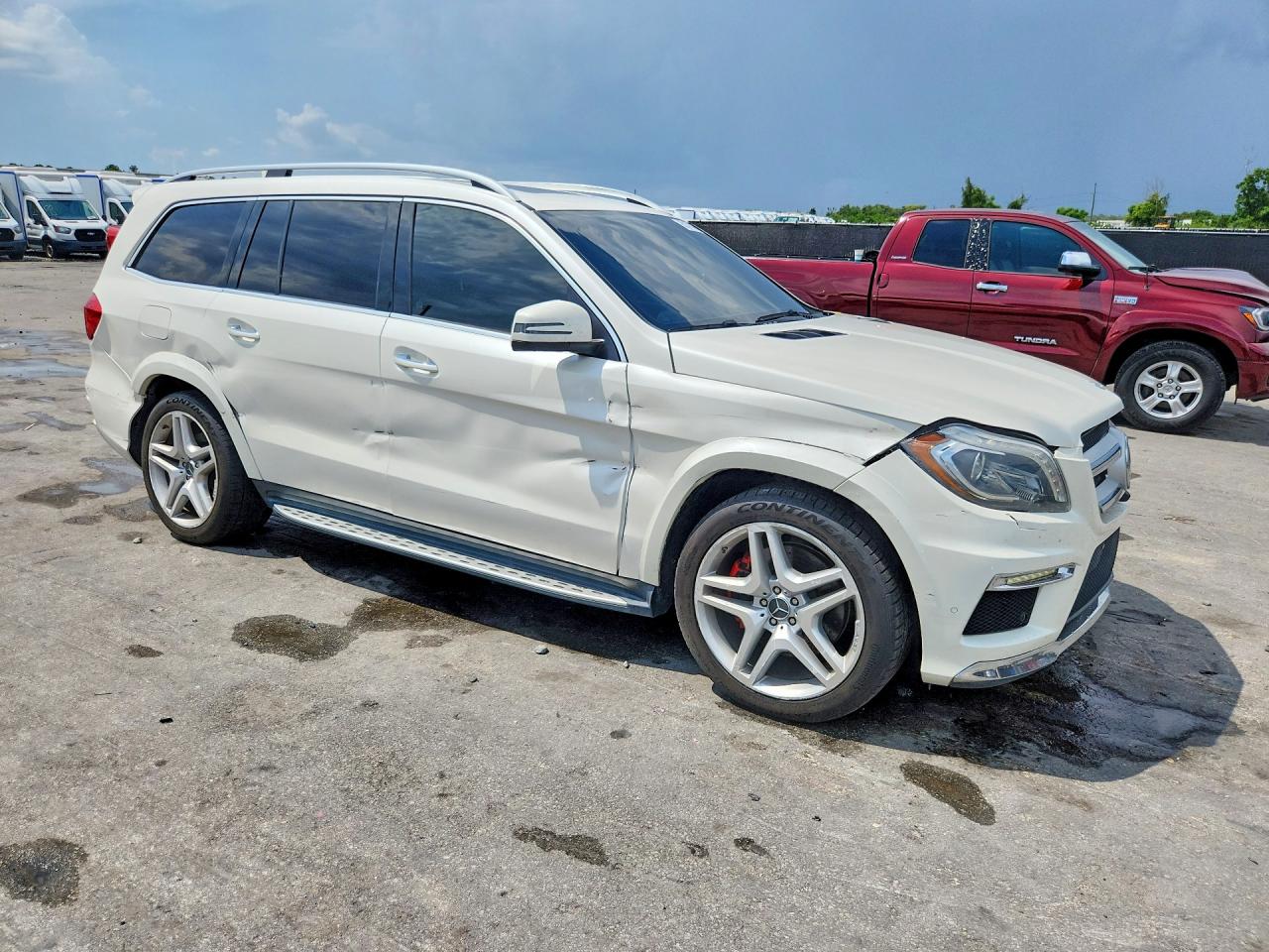 2014 Mercedes-benz Gl 550 4matic White vin: 4JGDF7DE4EA310261