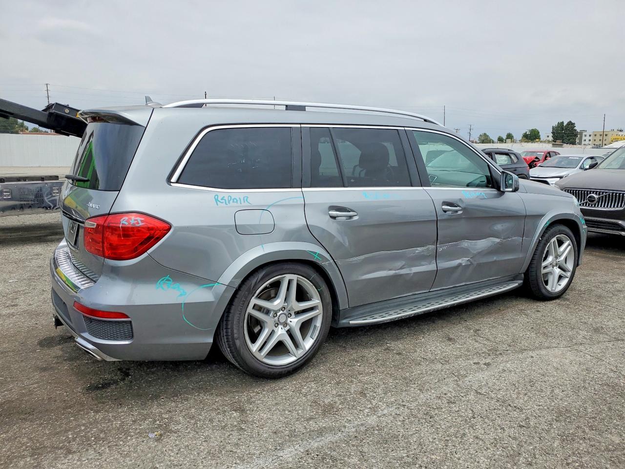 2014 Mercedes-benz Gl 550 4matic Silver vin: 4JGDF7DE4EA333099