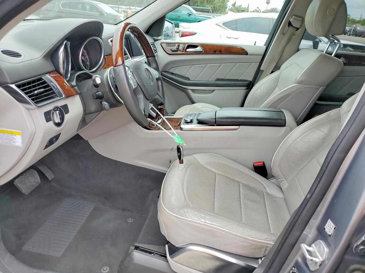 2014 Mercedes-benz Gl 550 4matic Silver vin: 4JGDF7DE4EA333099