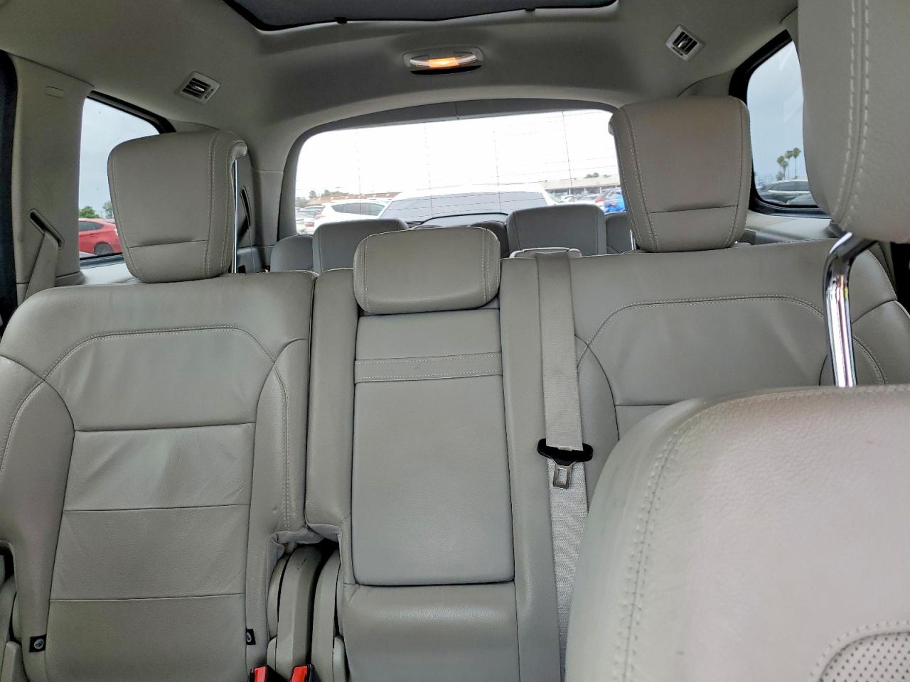 2014 Mercedes-benz Gl 550 4matic Silver vin: 4JGDF7DE4EA333099