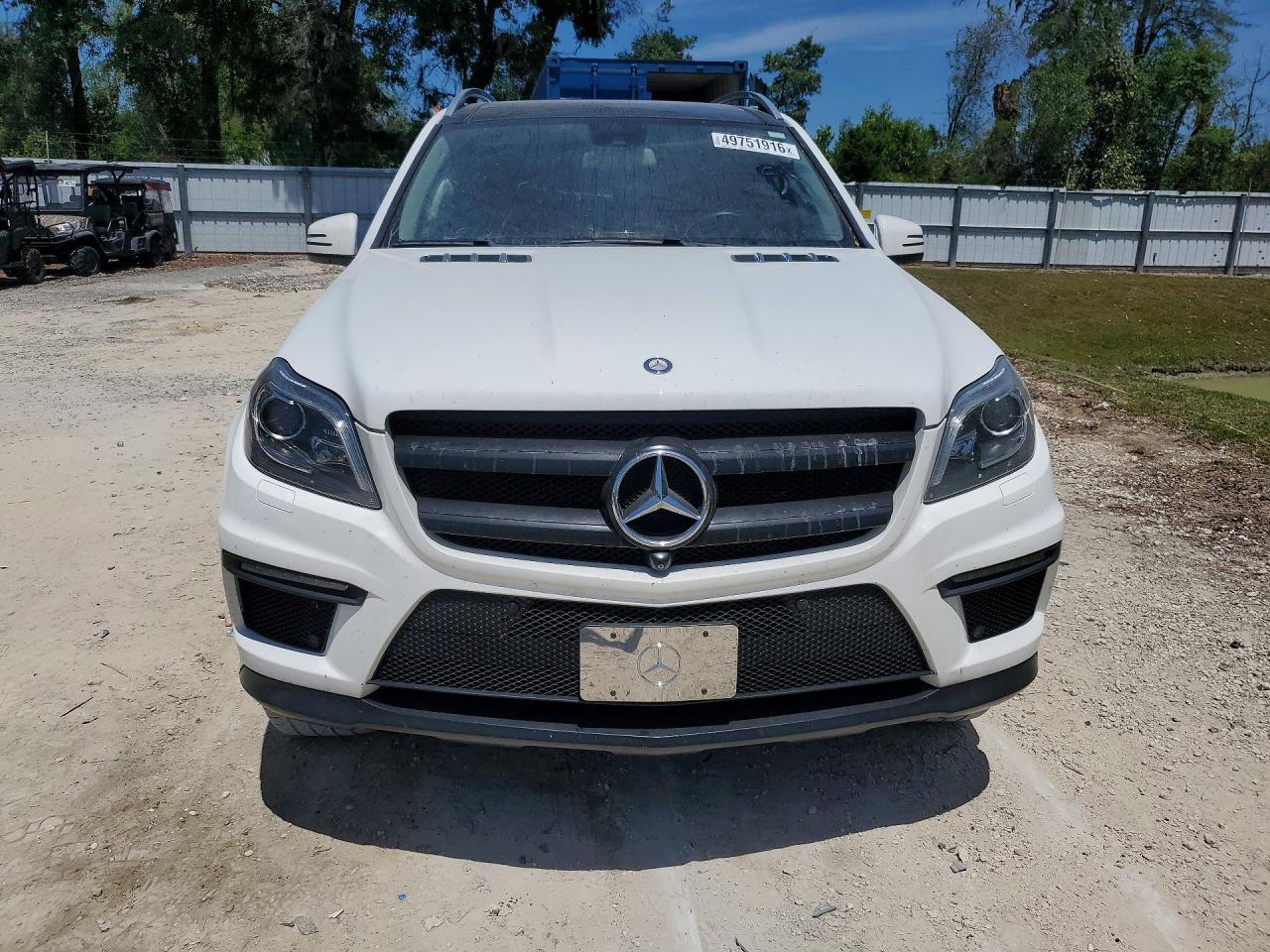 2015 Mercedes-benz Gl 550 4matic Белый vin: 4JGDF7DE4FA527830