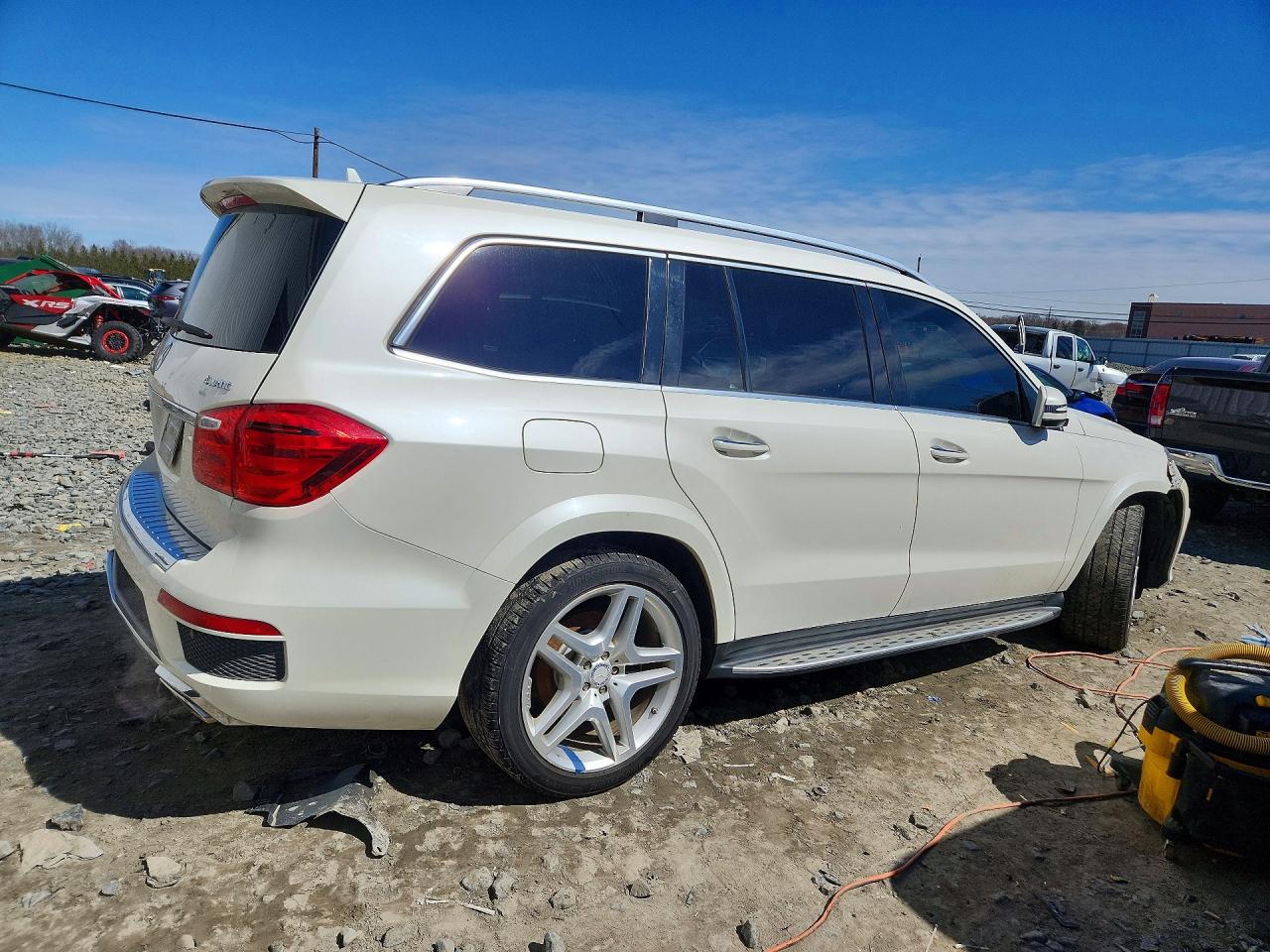 2015 Mercedes-benz Gl 550 4matic White vin: 4JGDF7DE4FA540478