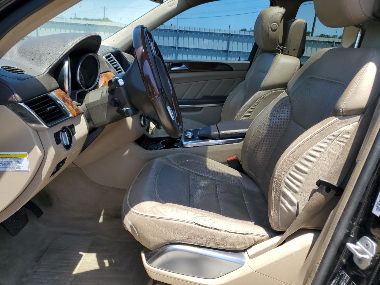 2013 Mercedes-benz Gl 550 4matic Black vin: 4JGDF7DE5DA130365 Damage: Left Front Seat Cushion, Torn, 7 To 8 Inches