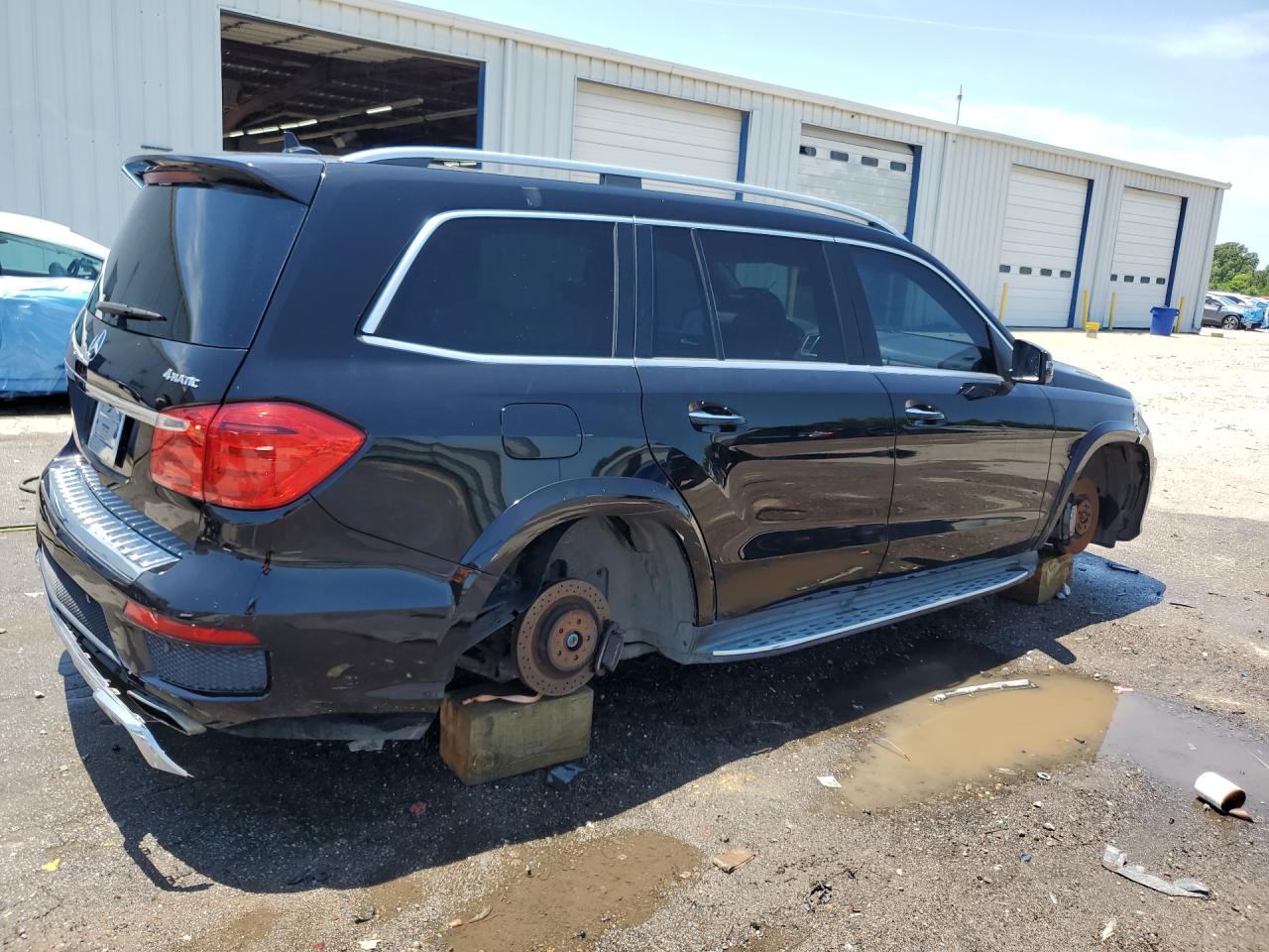 2013 Mercedes-benz Gl 550 4matic Black vin: 4JGDF7DE5DA130365 Damage: Rear Bumper/Cover, Broken, Replacement Required