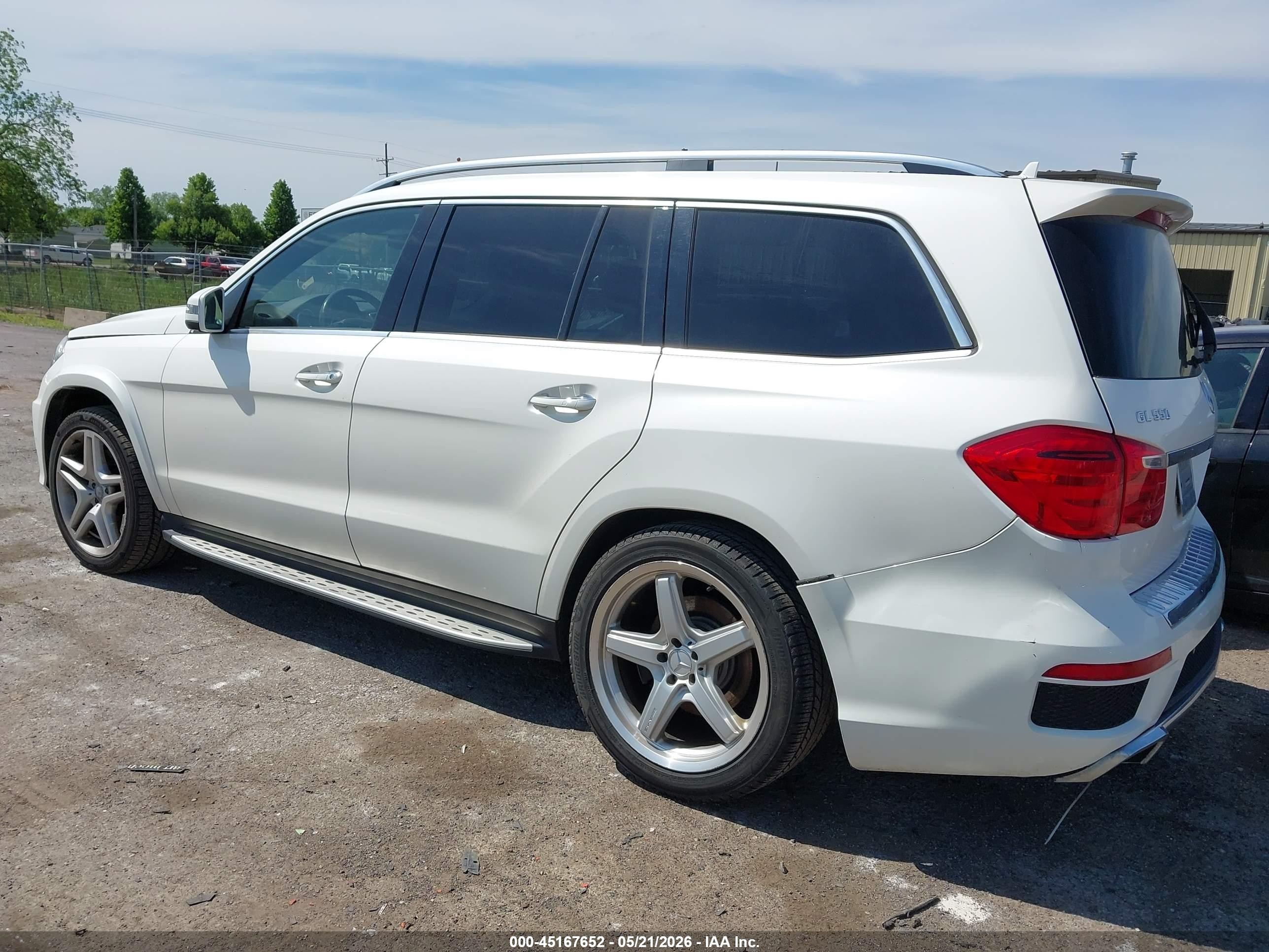 2015 Mercedes-benz Gl 550 4matic White vin: 4JGDF7DE5FA521597