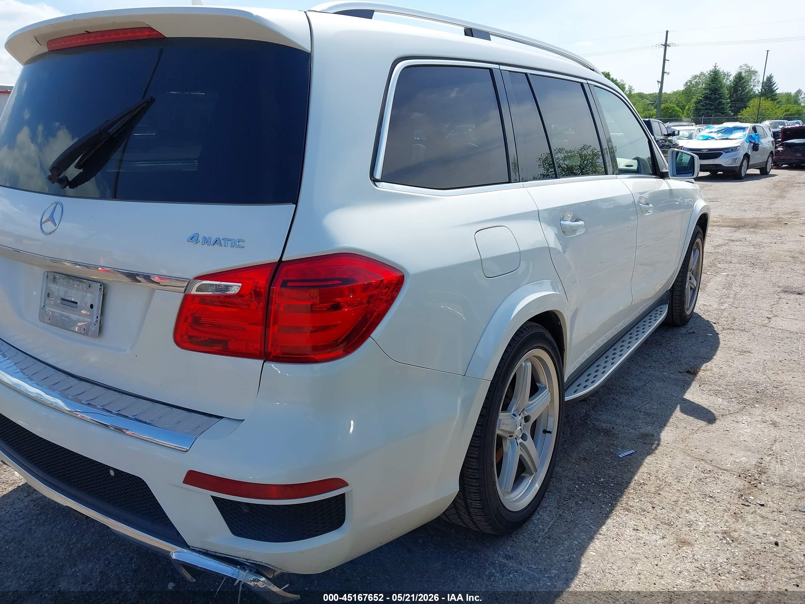 2015 Mercedes-benz Gl 550 4matic White vin: 4JGDF7DE5FA521597