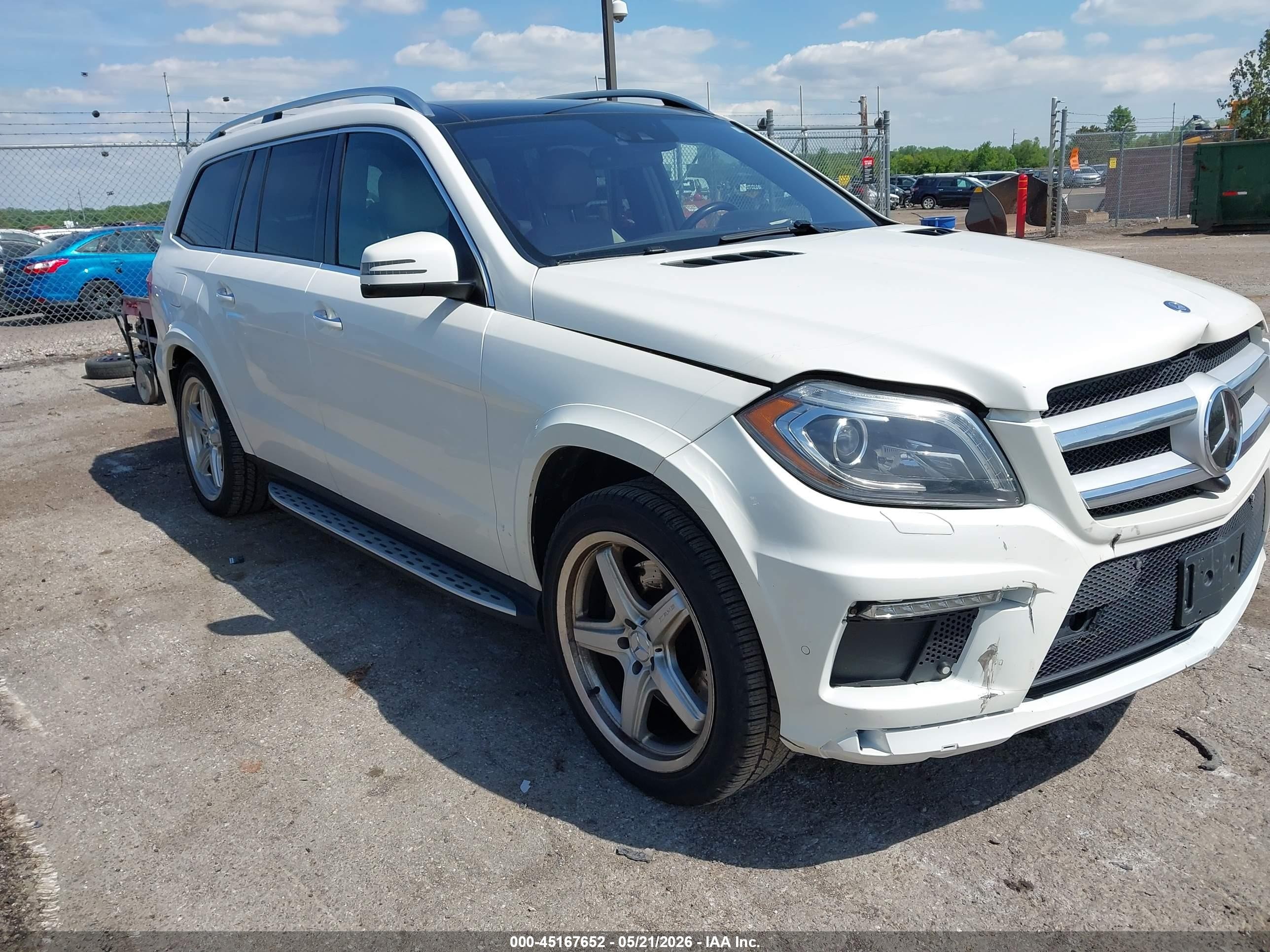 2015 Mercedes-benz Gl 550 4matic White vin: 4JGDF7DE5FA521597