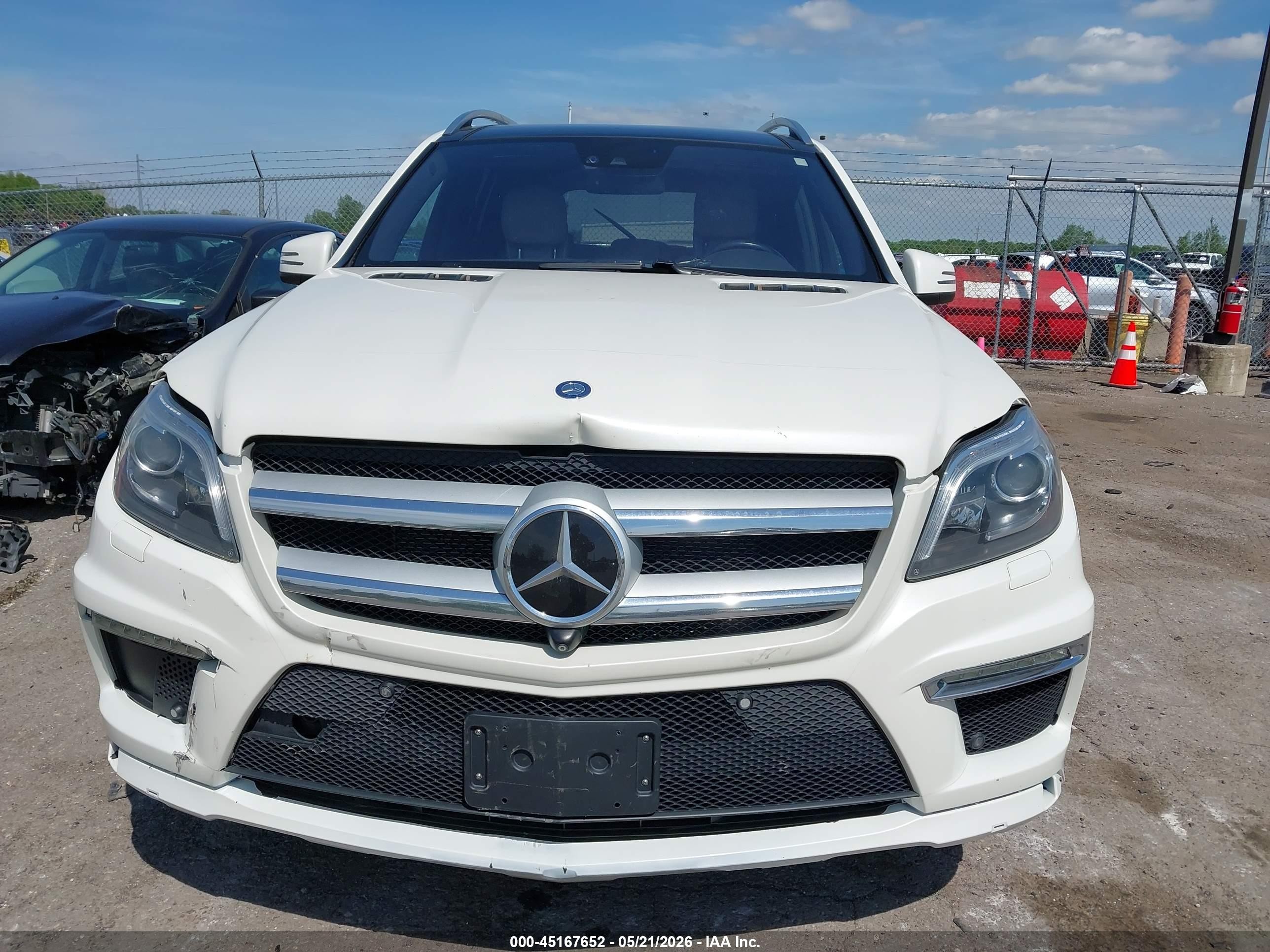 2015 Mercedes-benz Gl 550 4matic White vin: 4JGDF7DE5FA521597