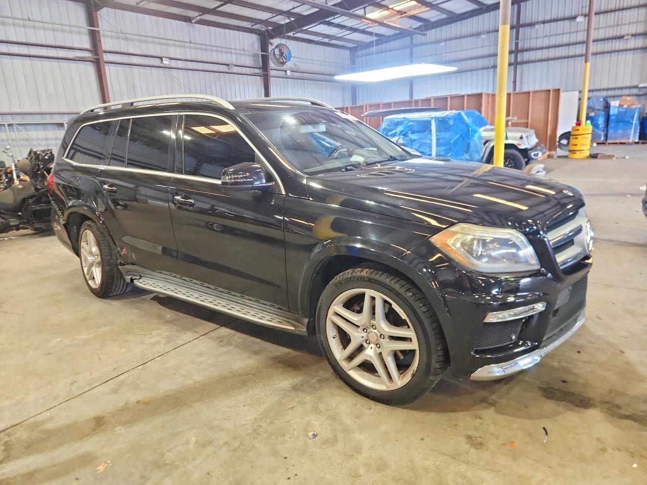 2015 Mercedes-benz Gl 550 4matic Черный vin: 4JGDF7DE6FA606299