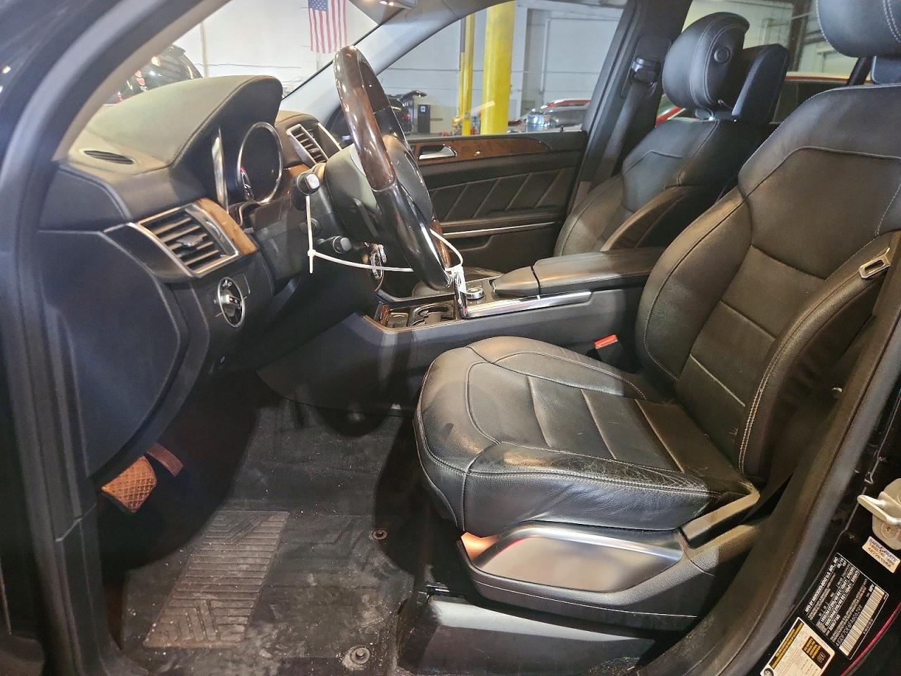 2015 Mercedes-benz Gl 550 4matic Черный vin: 4JGDF7DE6FA606299