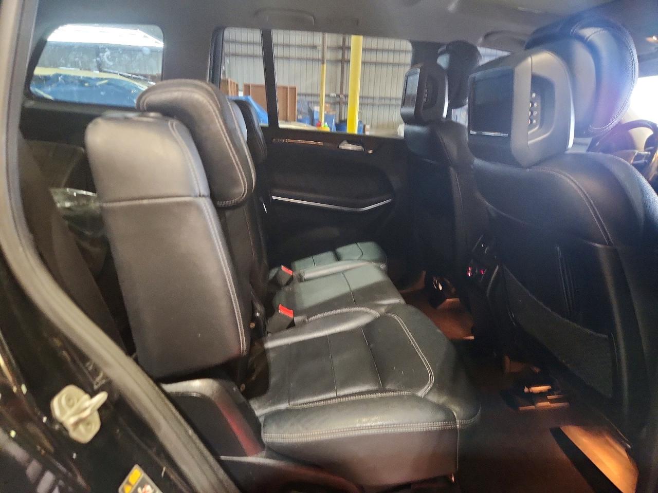 2015 Mercedes-benz Gl 550 4matic Черный vin: 4JGDF7DE6FA606299