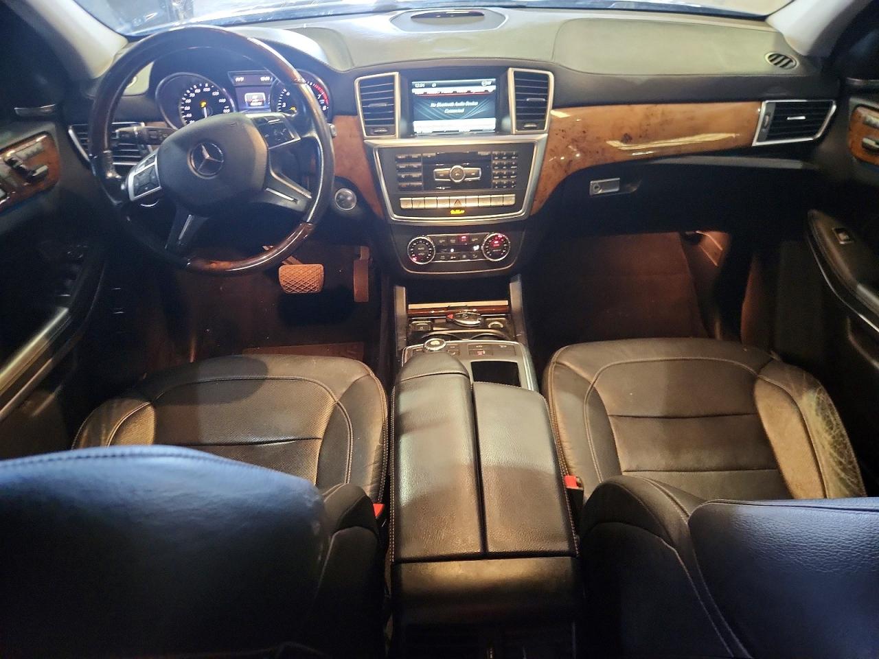 2015 Mercedes-benz Gl 550 4matic Черный vin: 4JGDF7DE6FA606299