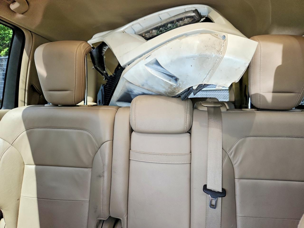 2015 Mercedes-benz Gl 550 4matic Белый vin: 4JGDF7DE7FA546663