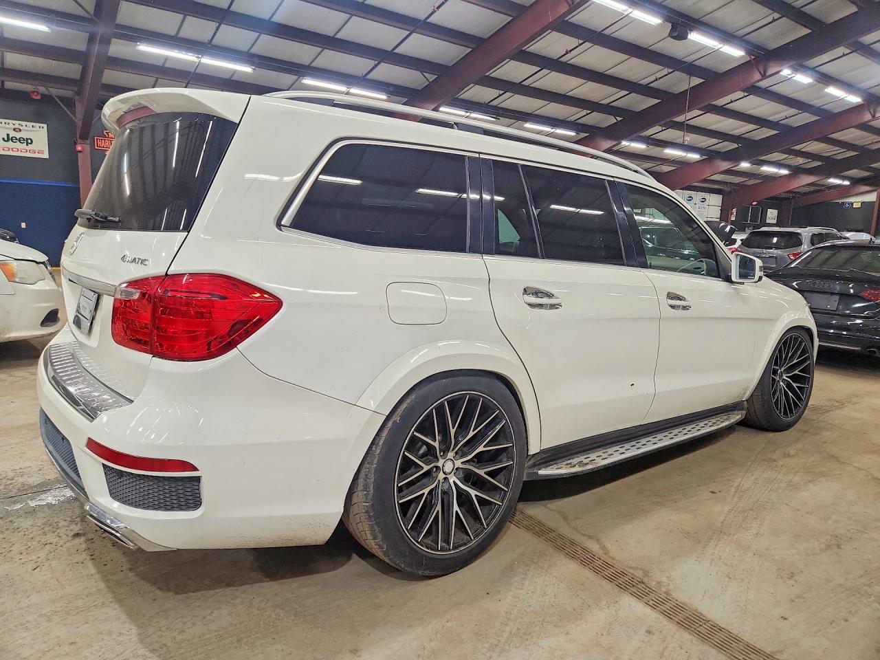 2013 Mercedes-benz Gl 550 4matic White vin: 4JGDF7DE8DA150223