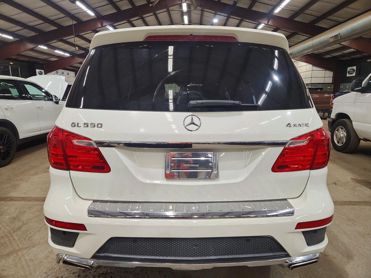 2013 Mercedes-benz Gl 550 4matic White vin: 4JGDF7DE8DA150223