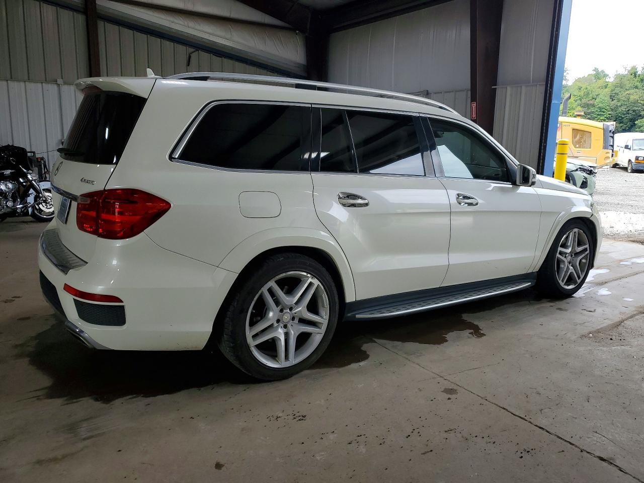 2013 Mercedes-benz Gl 550 4matic White vin: 4JGDF7DE8DA163778