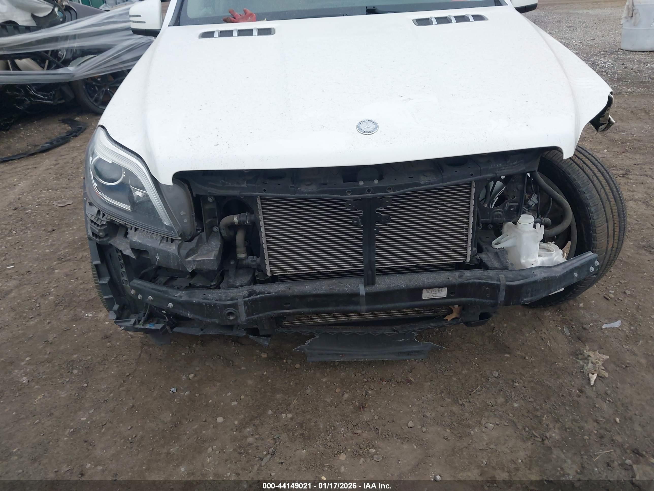 2014 Mercedes-benz Gl 550 4matic White vin: 4JGDF7DE8EA361830