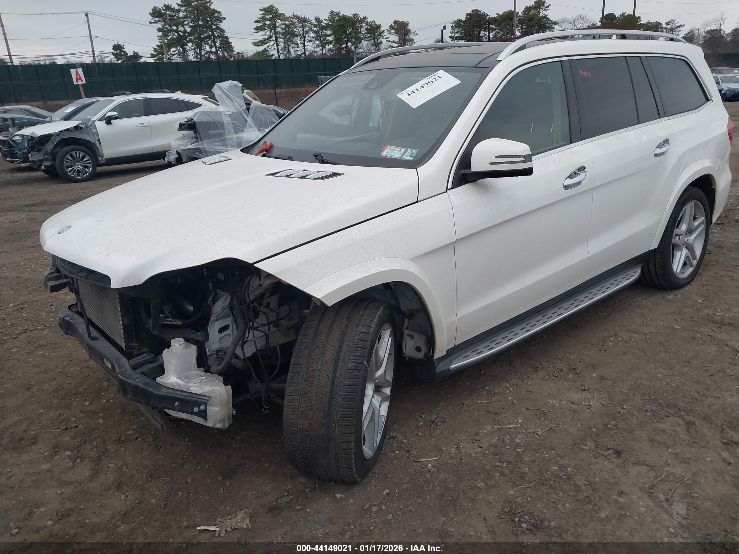 2014 Mercedes-benz Gl 550 4matic White vin: 4JGDF7DE8EA361830