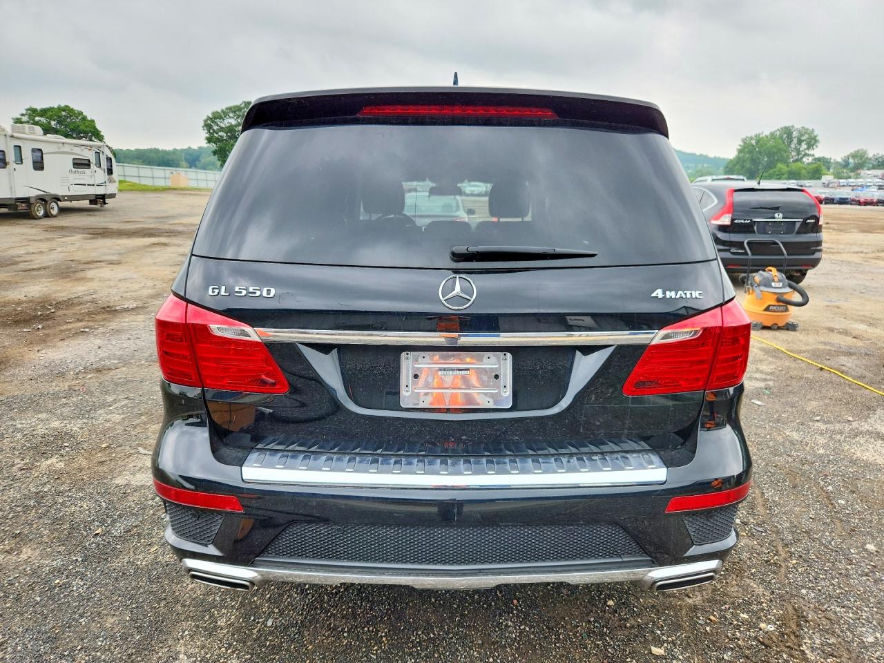 2015 Mercedes-benz Gl 550 4matic Черный vin: 4JGDF7DE8FA476526