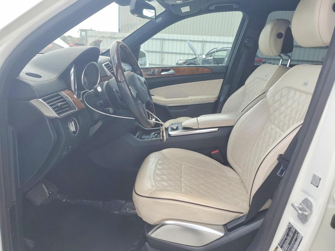 2015 Mercedes-benz Gl 550 4matic White vin: 4JGDF7DE8FA546199