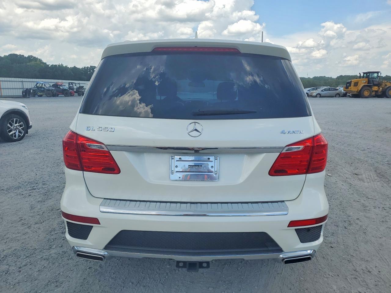 2015 Mercedes-benz Gl 550 4matic White vin: 4JGDF7DE8FA546199