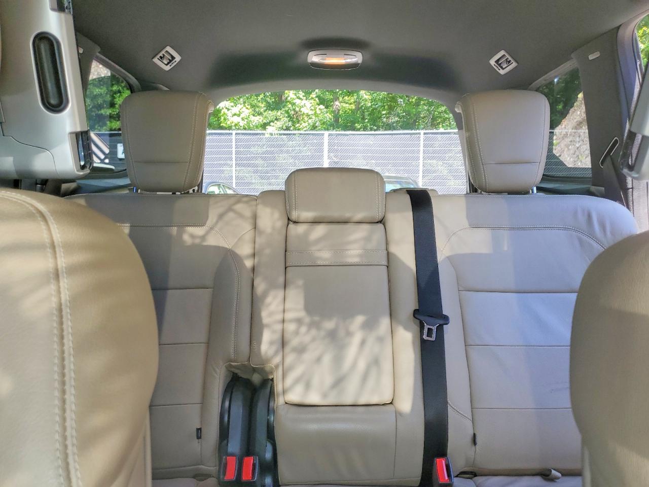 2015 Mercedes-benz Gl 550 4matic White vin: 4JGDF7DE8FA570275