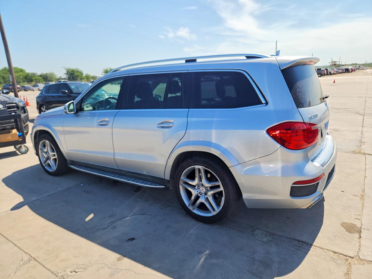 2013 Mercedes-benz Gl 550 4matic Silver vin: 4JGDF7DE9DA117831