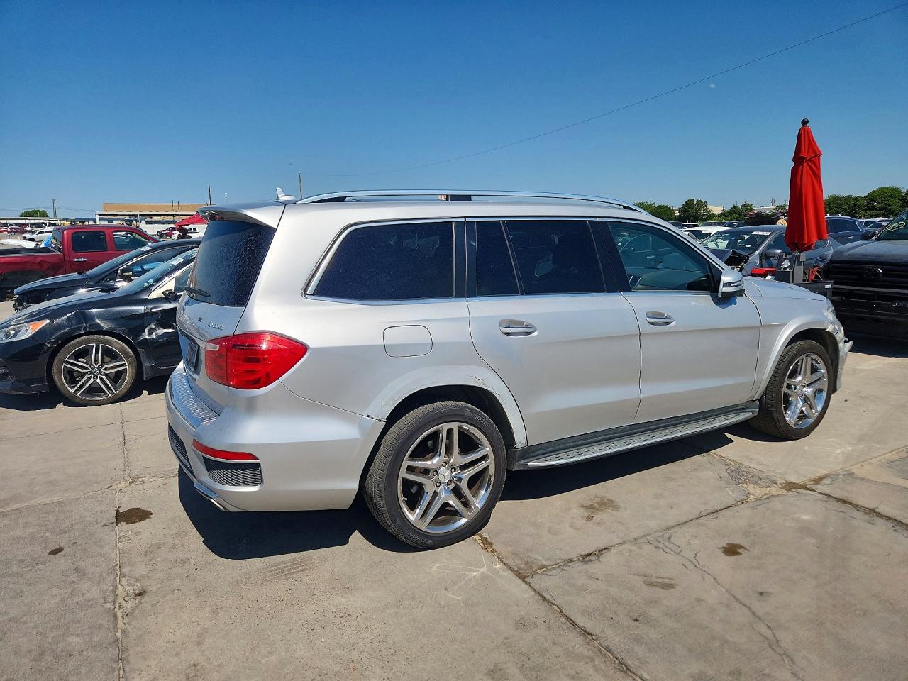 2013 Mercedes-benz Gl 550 4matic Silver vin: 4JGDF7DE9DA117831