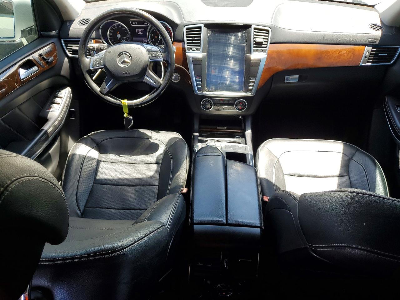2014 Mercedes-benz Gl 550 4matic Белый vin: 4JGDF7DE9EA330165