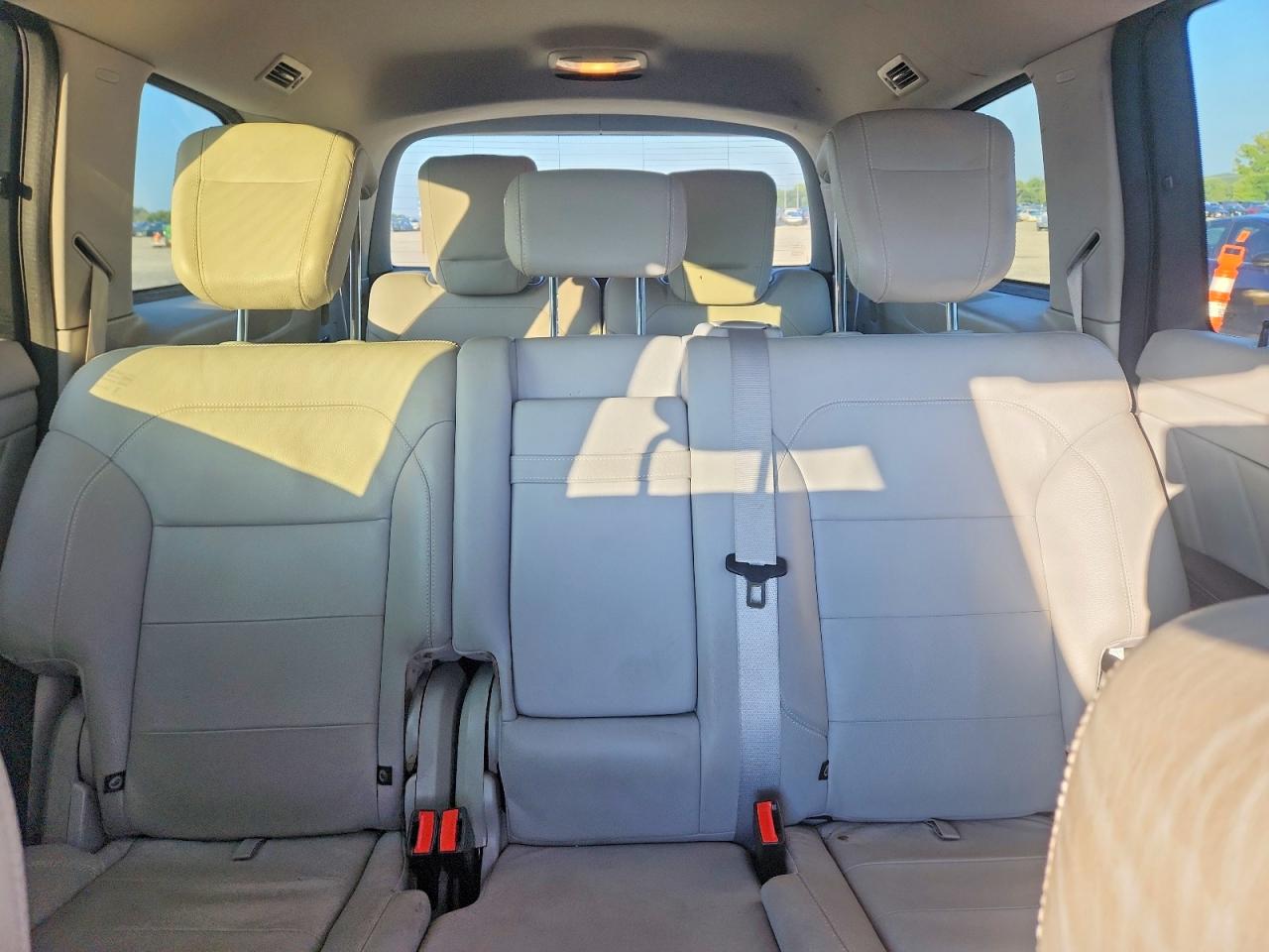 2015 Mercedes-benz Gl 550 4matic Серебряный vin: 4JGDF7DE9FA481007