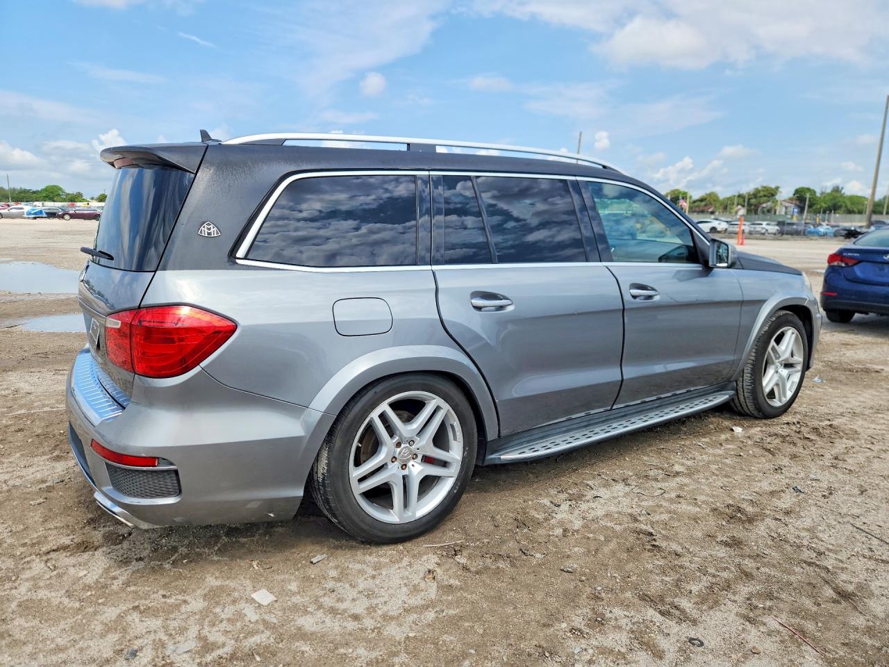 2014 Mercedes-benz Gl 550 4matic Silver vin: 4JGDF7DEXEA311379