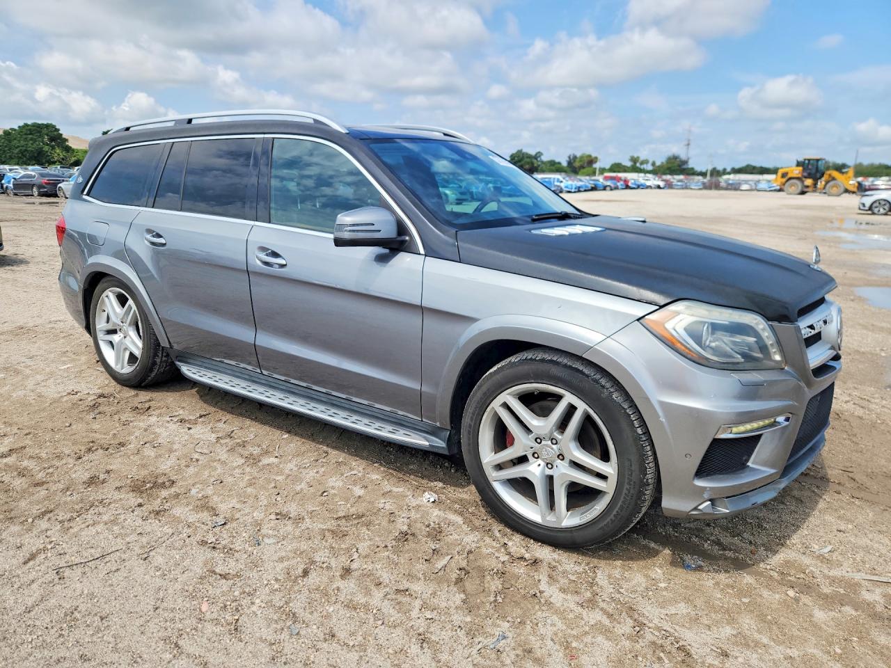 2014 Mercedes-benz Gl 550 4matic Silver vin: 4JGDF7DEXEA311379