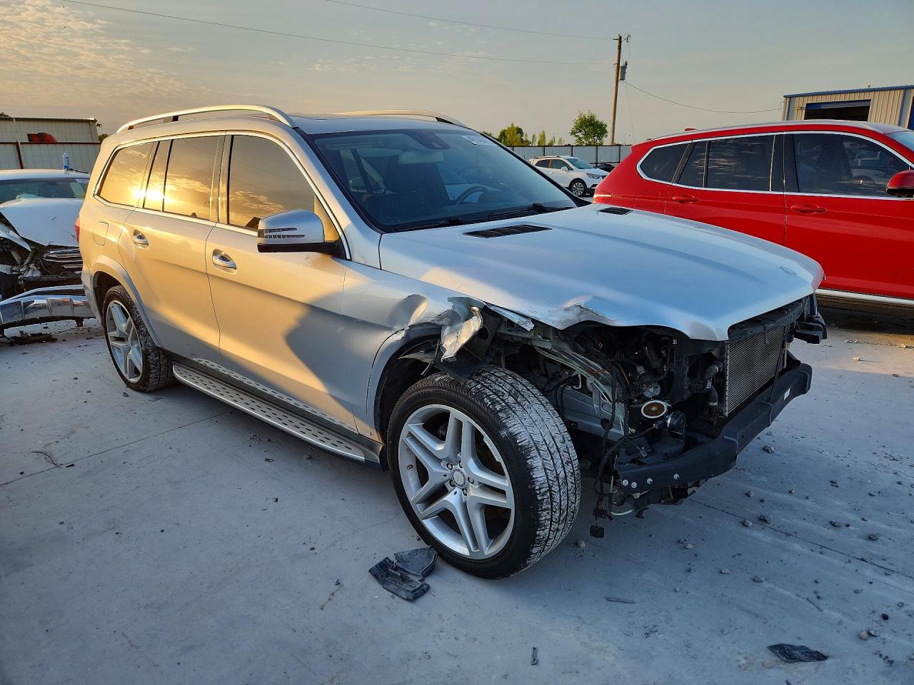 2014 Mercedes-benz Gl 550 4matic Silver vin: 4JGDF7DEXEA380797